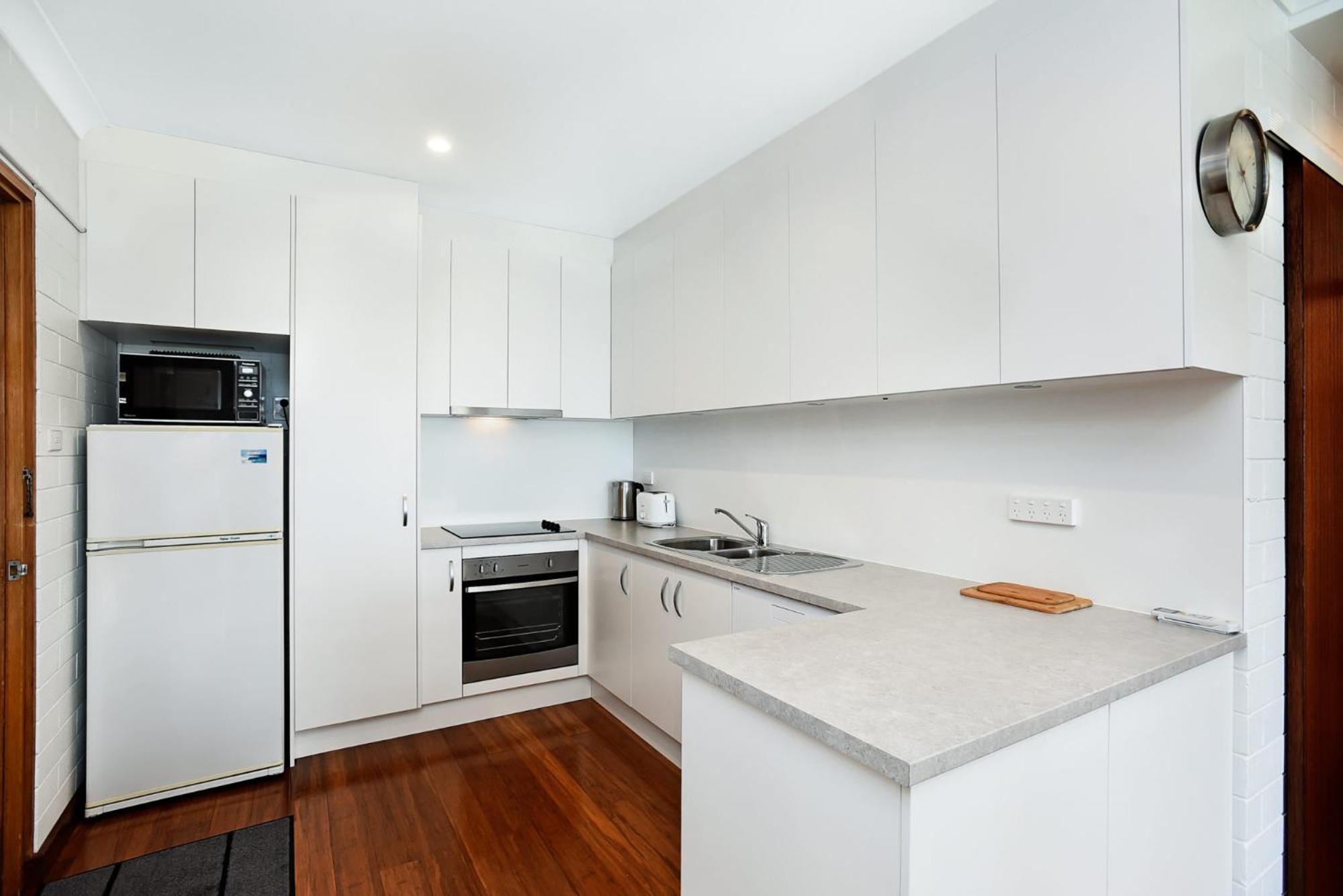 Dolphins Beachfront Apartment No 4 Port Elliot Exteriér fotografie