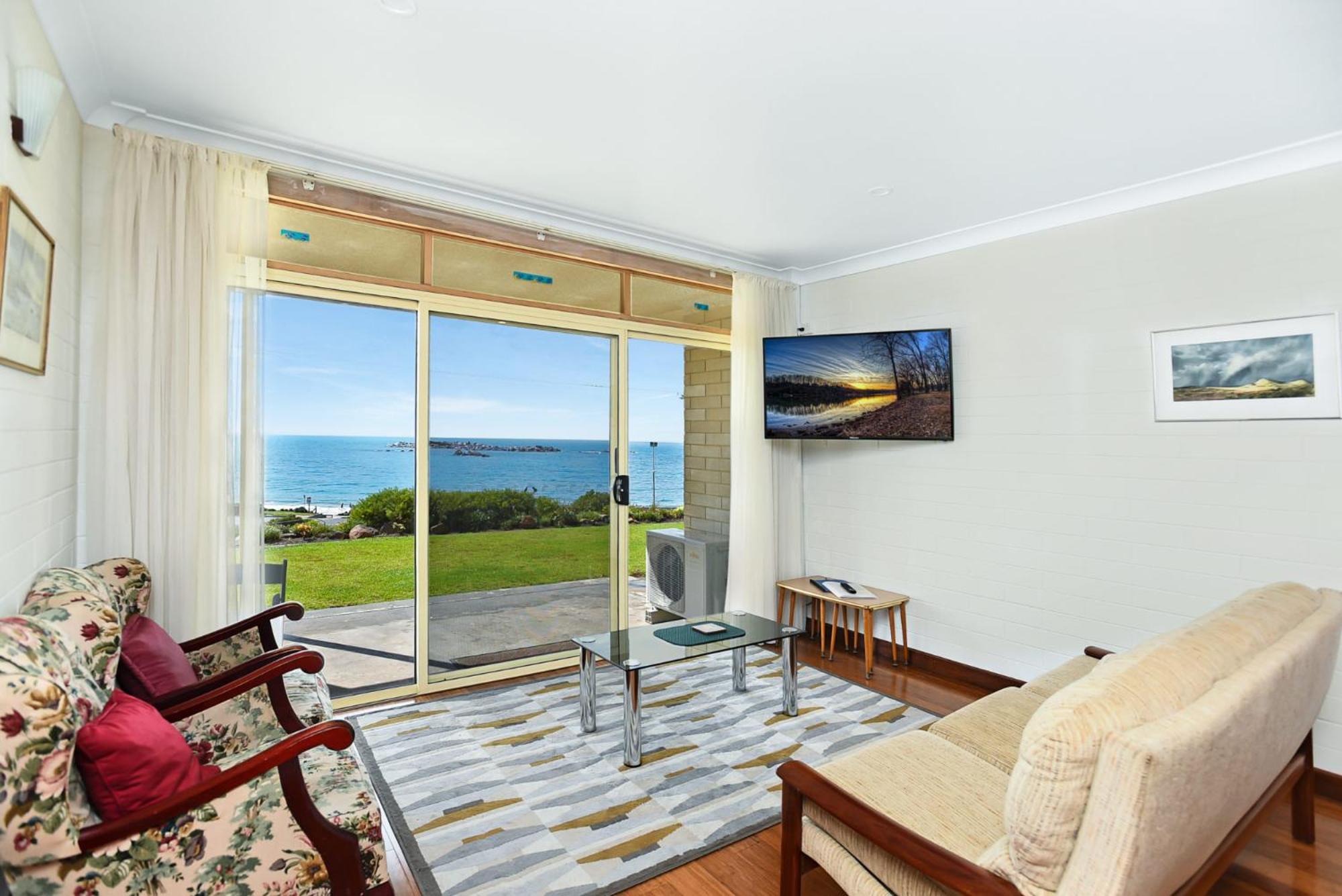 Dolphins Beachfront Apartment No 4 Port Elliot Exteriér fotografie