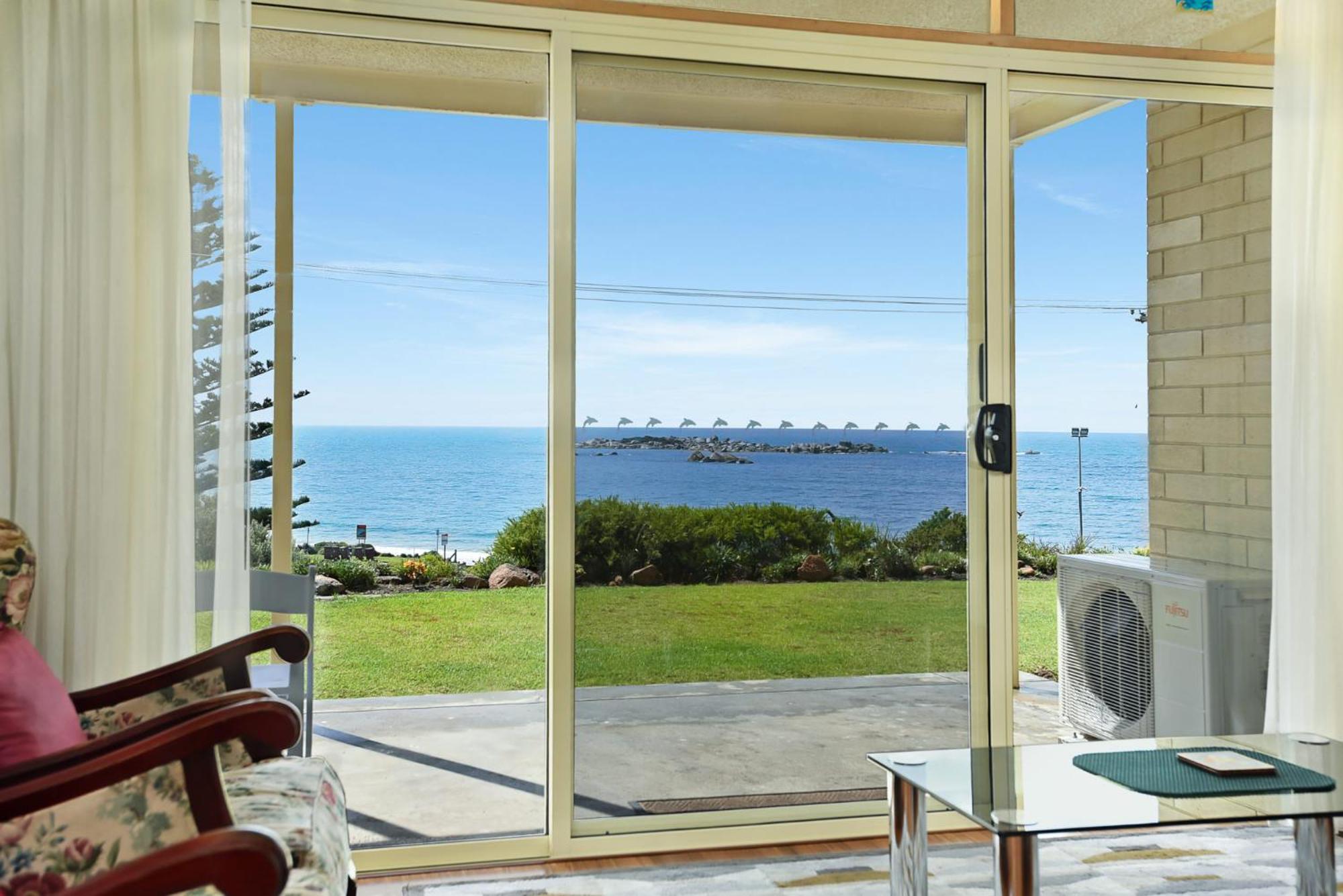 Dolphins Beachfront Apartment No 4 Port Elliot Exteriér fotografie